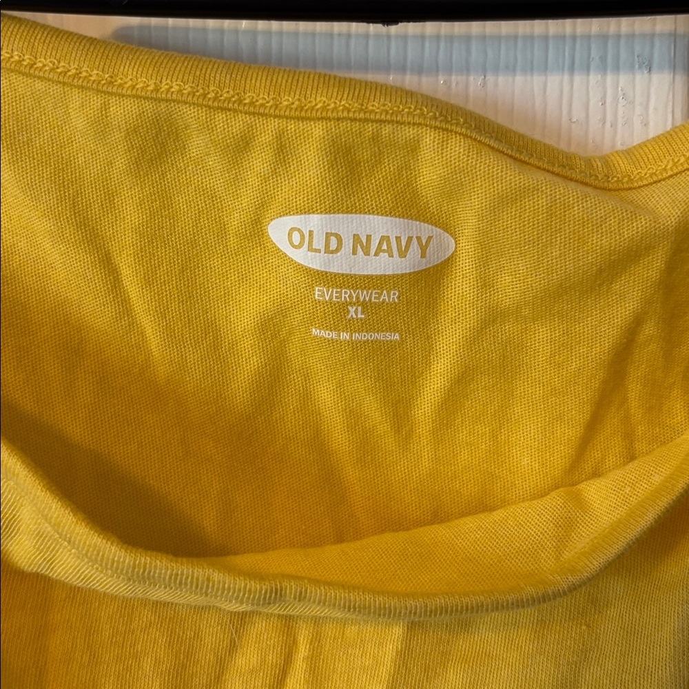 High Neck Tank - Picture 4 of 5